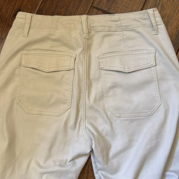 Cabi Compass pant in khaki - Picture 3 of 3